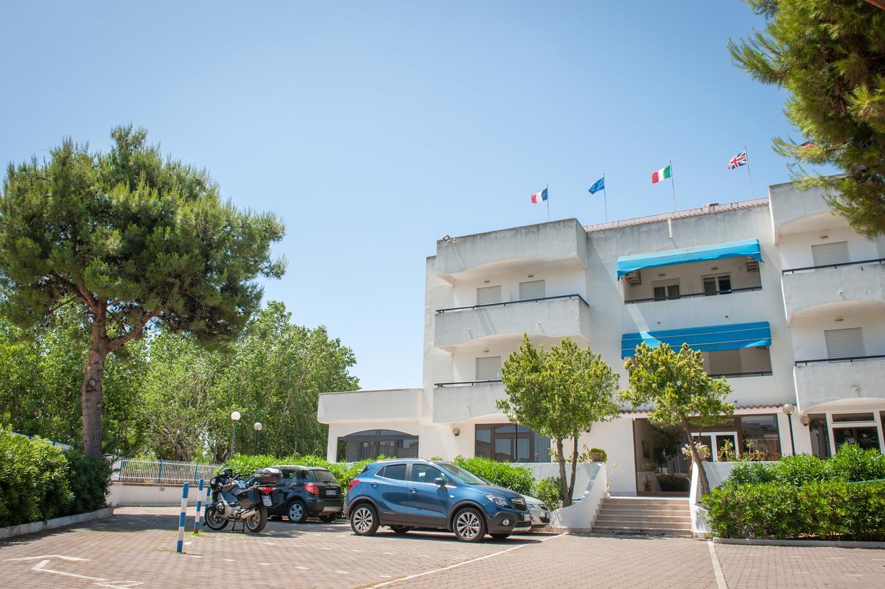 Hotel Cristalda Vieste Exterior photo